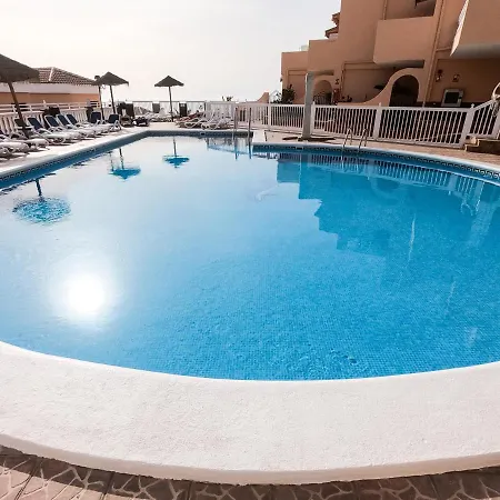 Alexis Paradise Court * أذيخي